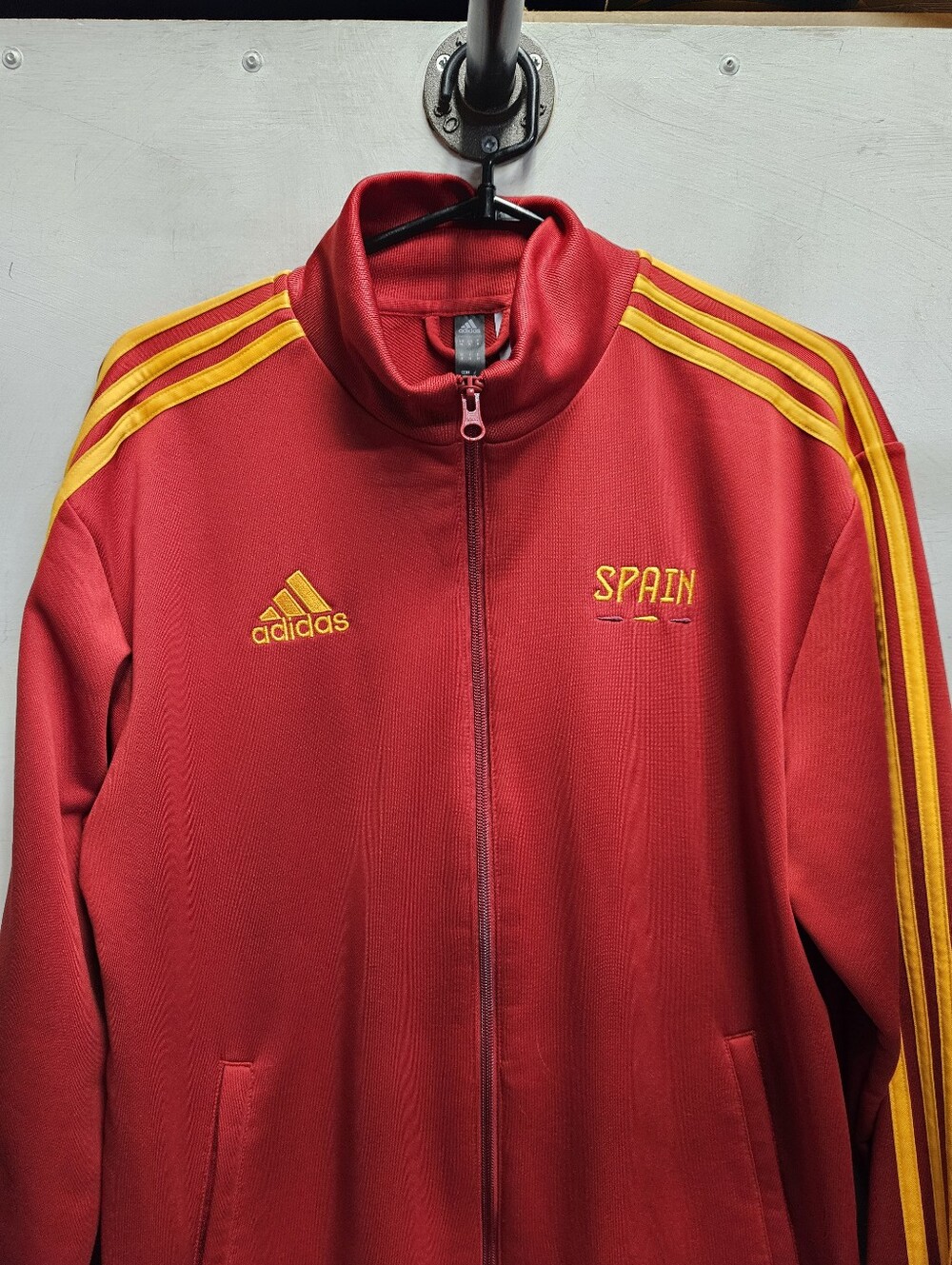 Adidas FIFA World Cup Qatar 2022 Spain track jacket medium soccer futbol footbal